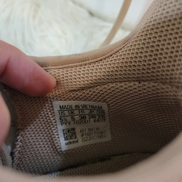 Adidas Big Girl/Women Tubular Shadow Beige Running Shoes size 5.5 - Picture 9 of 9